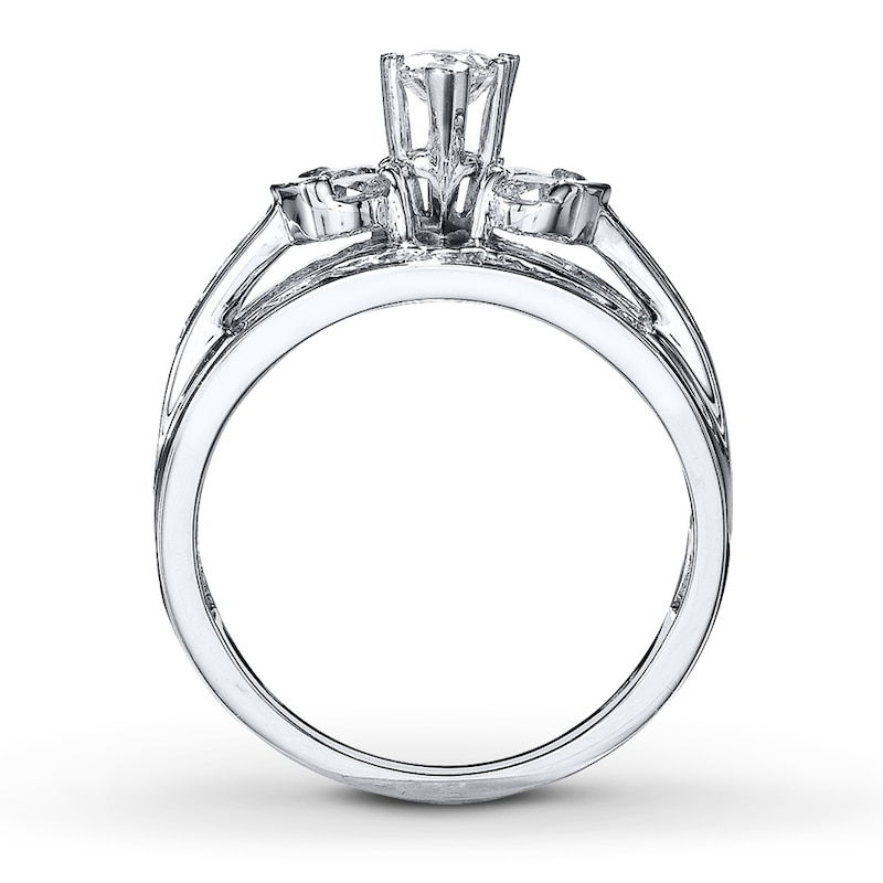 Main Image 2 of Previously Owned Diamond Engagement Ring 1-1/2 ct tw Marquise 14K White Gold