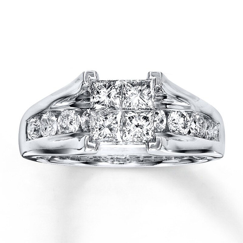 Main Image 1 of Previously Owned Diamond Ring 1-1/2 cts tw 14K Gold