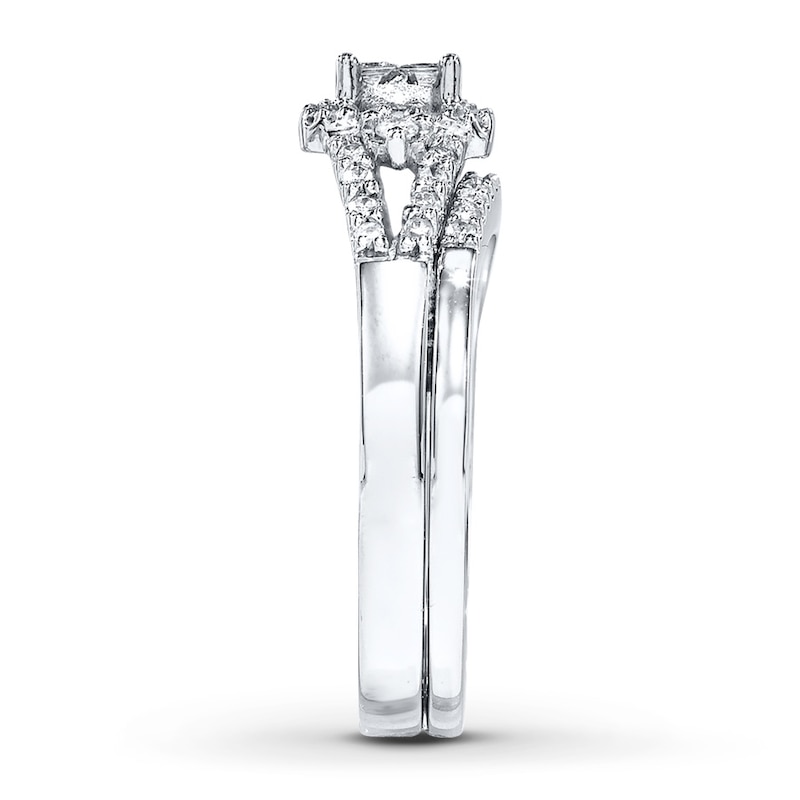 Main Image 3 of Previously Owned Bridal Set 1/3 ct tw Diamonds 10K White Gold