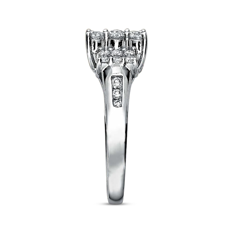 Previously Owned Multi-Diamond Engagement Ring 1 ct tw Round-cut 14K White Gold