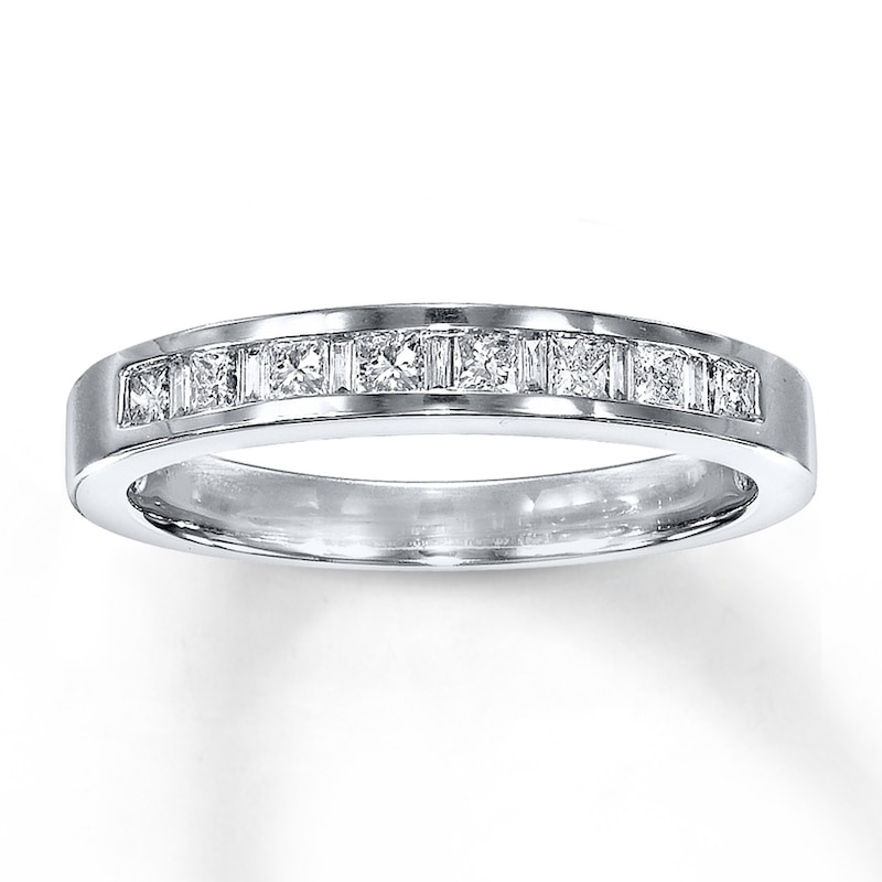 Main Image 1 of Previously Owned Diamond Band 1/3 ct tw 14K White Gold