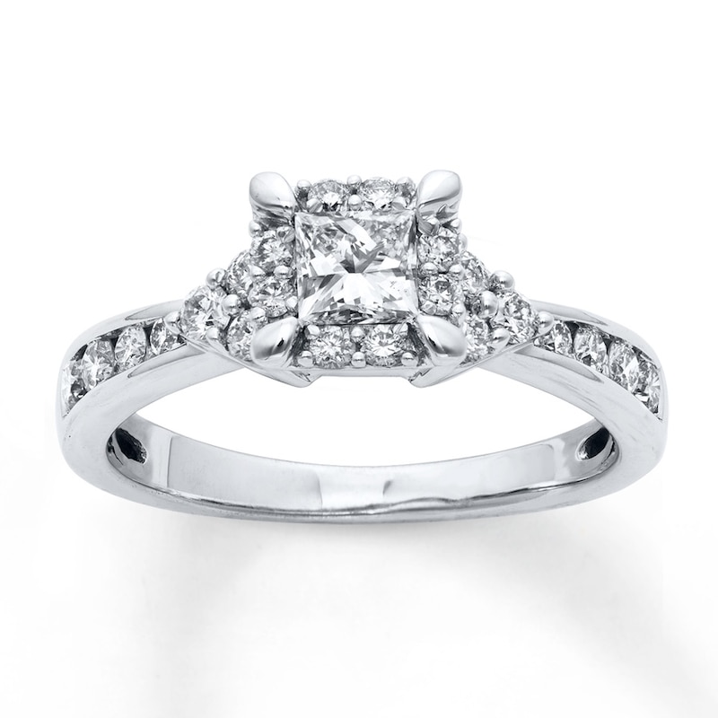 Main Image 1 of Previously Owned Diamond Engagement Ring 1 Carat tw Round-cut 14K White Gold