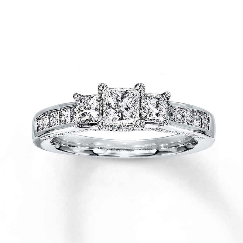 Main Image 1 of Previously Owned Diamond Ring 1-1/2 ct tw 14K White Gold