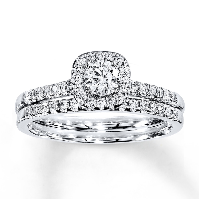 Main Image 1 of Previously Owned Diamond Bridal Set 1/2 ct tw 14K White Gold