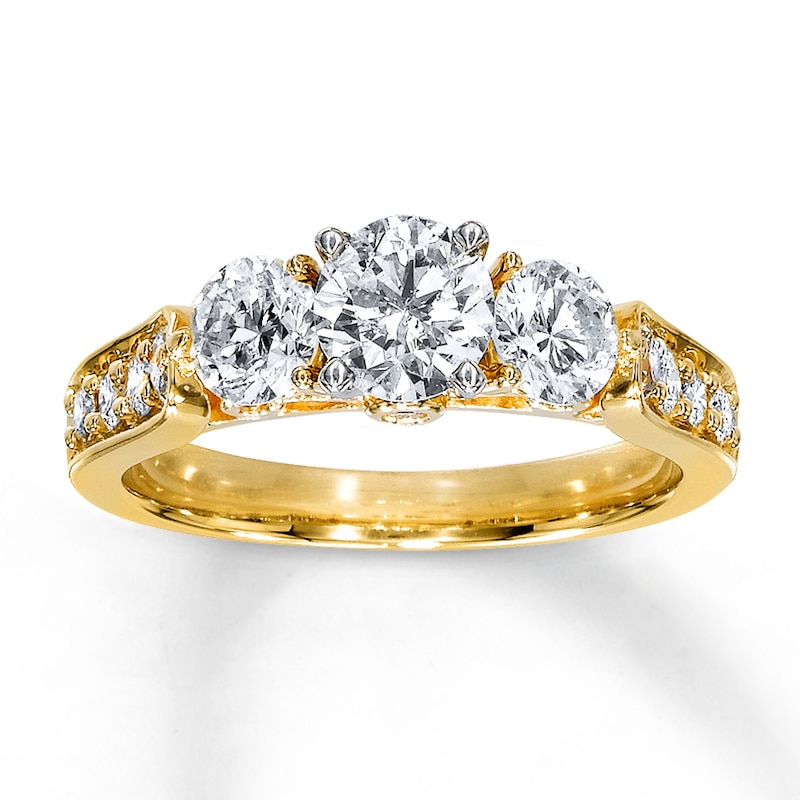 Previously Owned Three-Stone Diamond Ring 1-1/2 ct tw 14K Yellow Gold