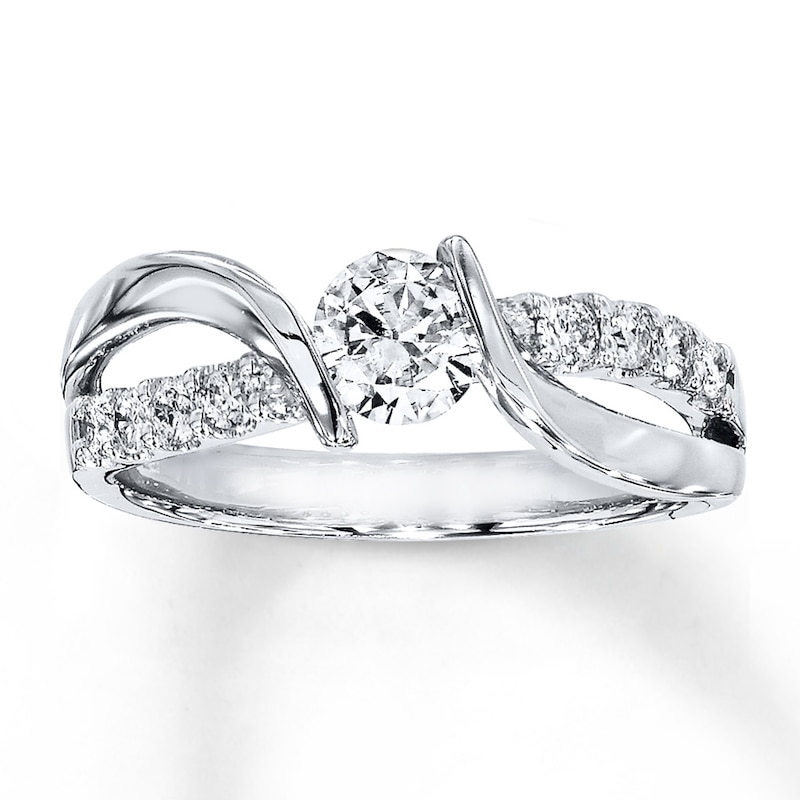 Main Image 1 of Previously Owned Diamond Engagement Ring 3/4 ct tw Round-cut 14K White Gold