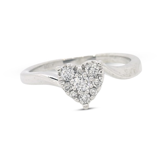 Previously Owned Heart Framed Round Diamond Engagement Ring 1/4 ct tw 10K White Gold