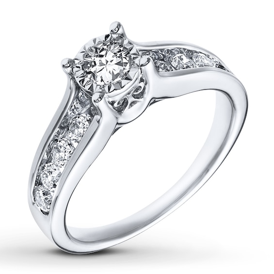 Previously Owned Diamond Engagement Ring 7/8 ct tw Round-cut 14K White Gold