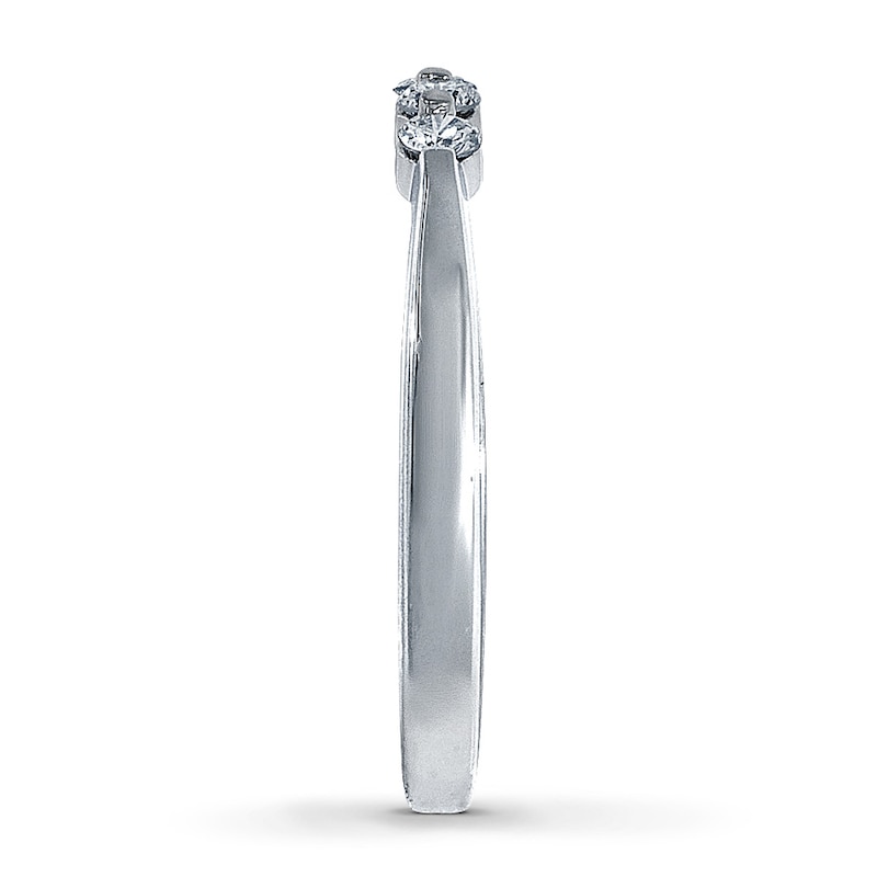 Main Image 3 of Previously Owned Diamond Ring 1/4 ct tw 14K White Gold