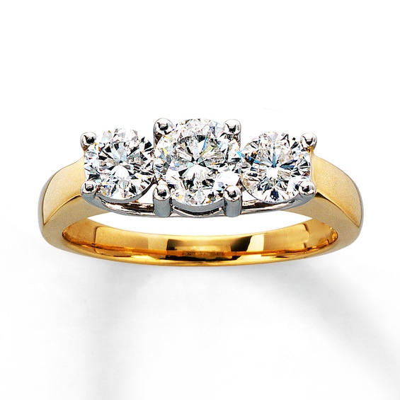 Previously Owned 3-Stone Ring 1-1/2 ct tw Diamonds 14K Gold
