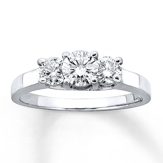 Previously Owned Ring 1 ct tw Round-cut Diamonds 14K White Gold
