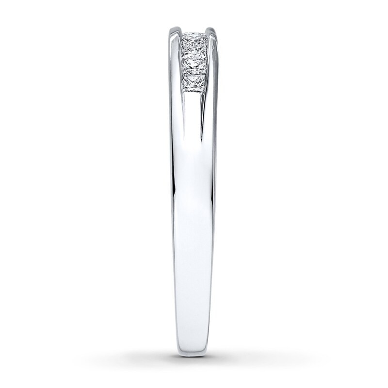 Main Image 3 of Previously Owned Band 1/4 ct tw Diamonds 14K White Gold