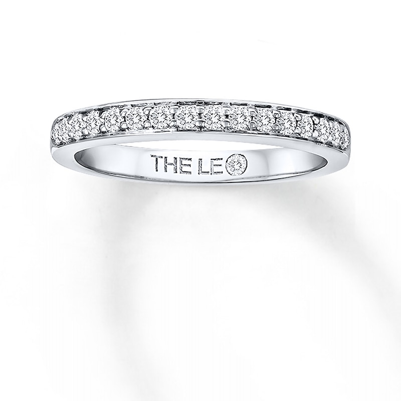 Main Image 1 of Previously Owned THE LEO Diamond Band 1/4 ct tw Round-cut 14K White Gold - Size 4