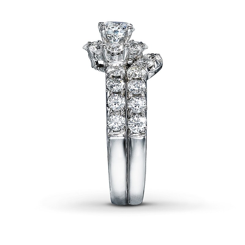 Previously Owned THE LEO Diamond Bridal Set 2 ct tw Round-cut 14K White Gold