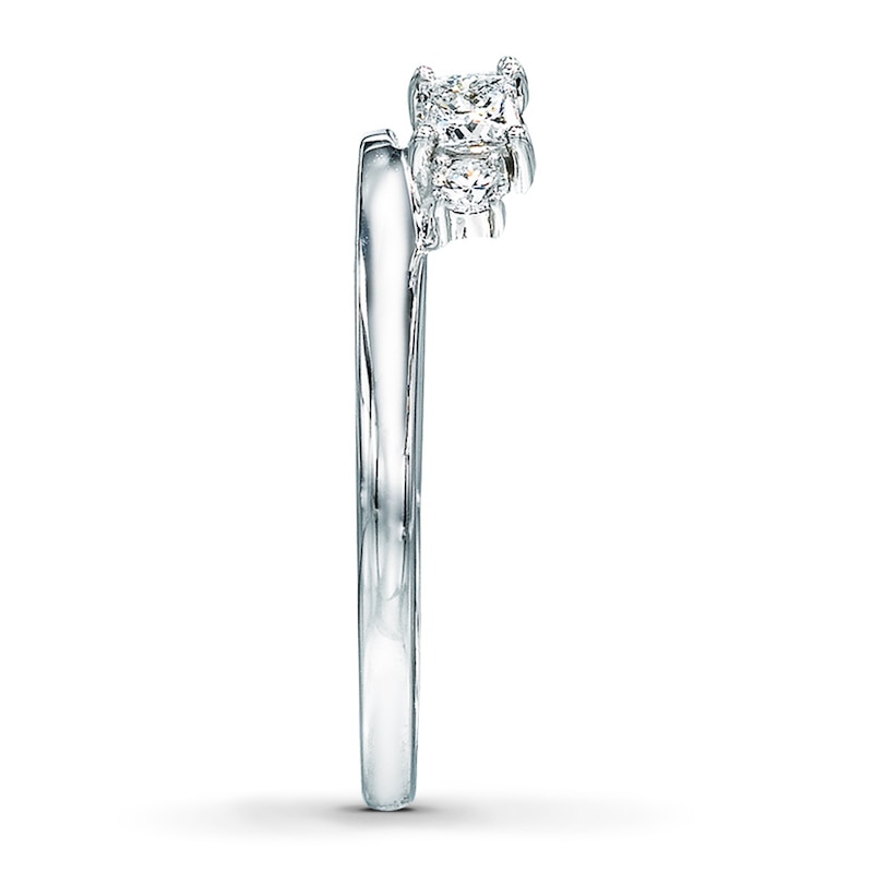 Main Image 3 of Previously Owned THE LEO Diamond Ring 1/2 ct tw Princess & Round-cut 14K White Gold
