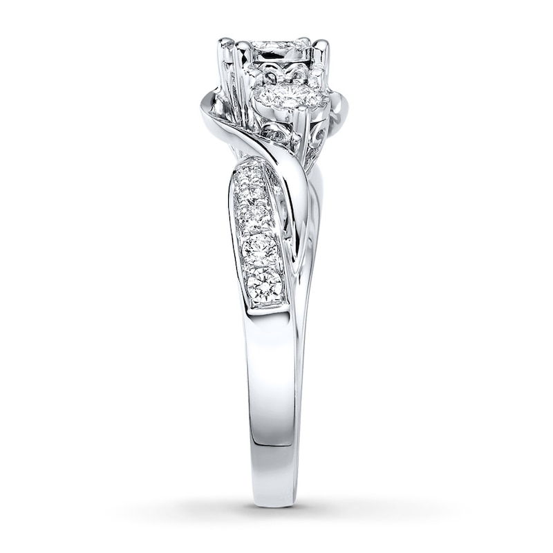 Main Image 3 of Previously Owned Diamond Ring 1 ct tw Round-cut 14K White Gold
