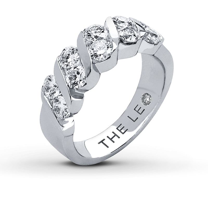 Main Image 1 of Previously Owned THE LEO Diamond Anniversary Band 1-1/4 ct tw Round-cut 14K White Gold