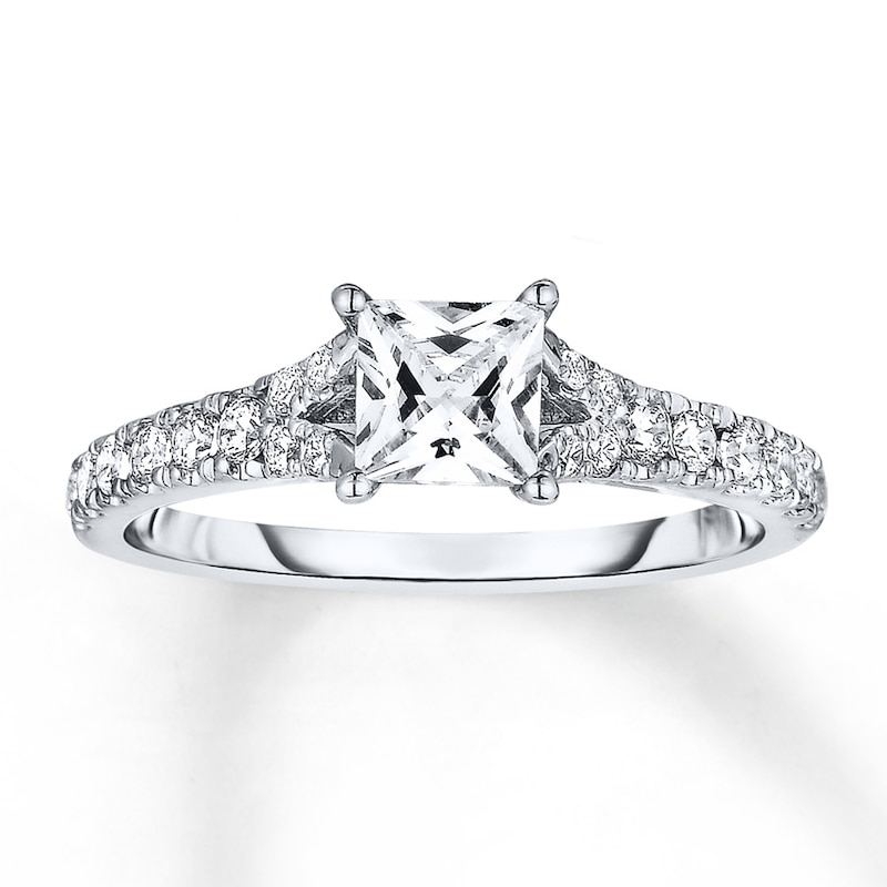 Main Image 1 of Previously Owned Diamond Engagement Ring 1 Carat tw 14K White Gold