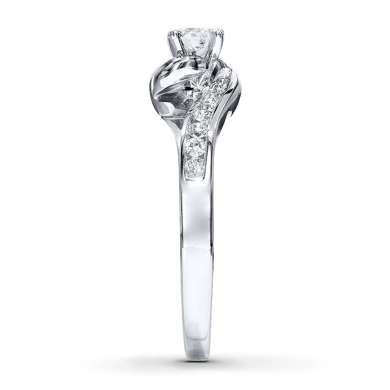 Previously Owned Diamond Engagement Ring 1/2 ct tw Round-cut 14K White Gold