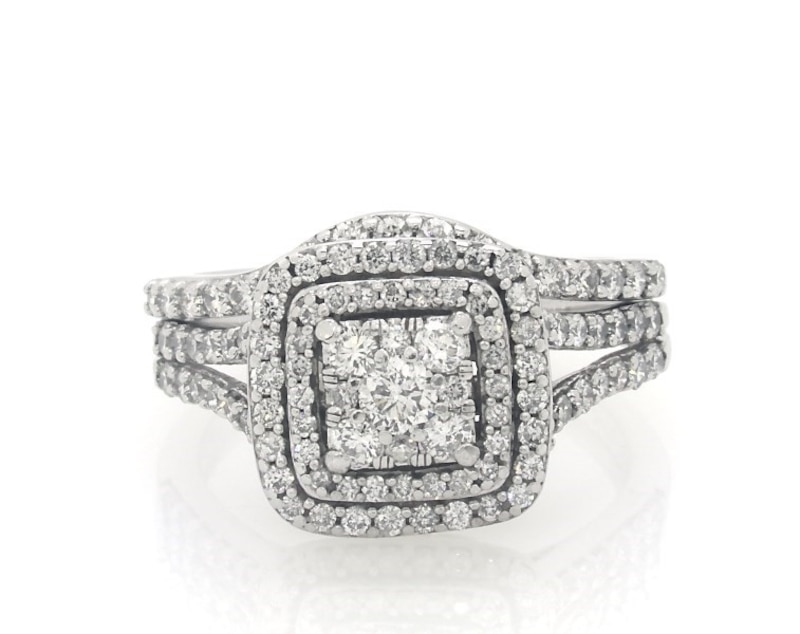 Main Image 1 of Previously Owned Diamond Bridal Set 1-1/5 ct tw 14K White Gold Size 7