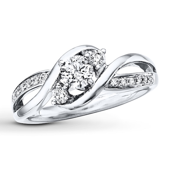 Previously Owned 3-Stone Diamond Ring 3/8 ct tw Round-cut 14K Gold Size 4