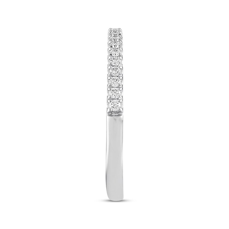 Previously Owned THE LEO Diamond Wedding Band 1/5 ct tw Round-cut 14K White Gold