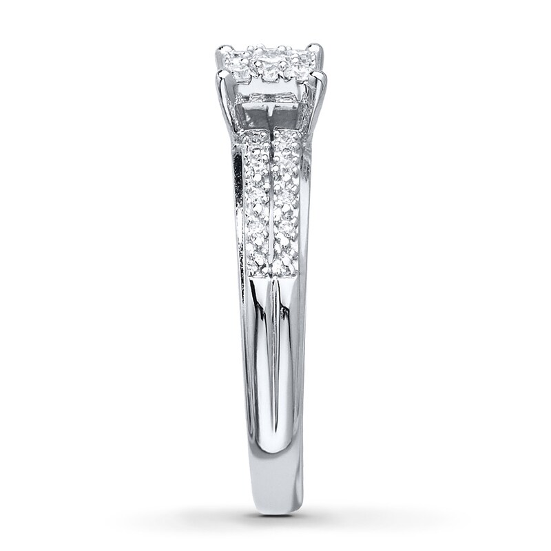 Main Image 3 of Previously Owned Ring 1/4 ct tw Round-cut Diamonds 10K White Gold - Size 4.75