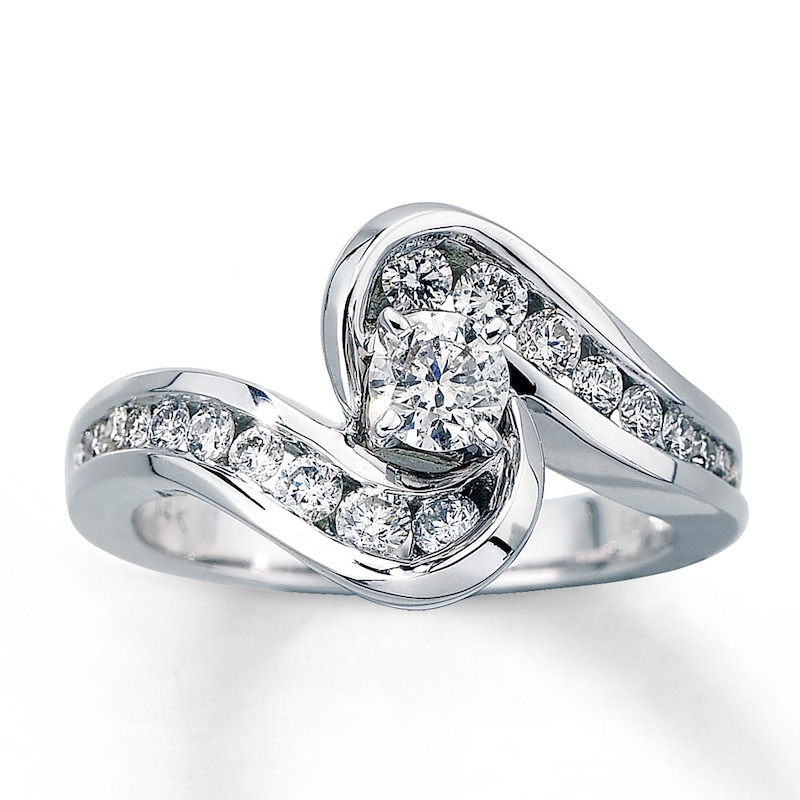 Main Image 1 of Previously Owned Diamond Engagement Ring 3/4 ct tw Round-Cut 14K White Gold Size 10.5