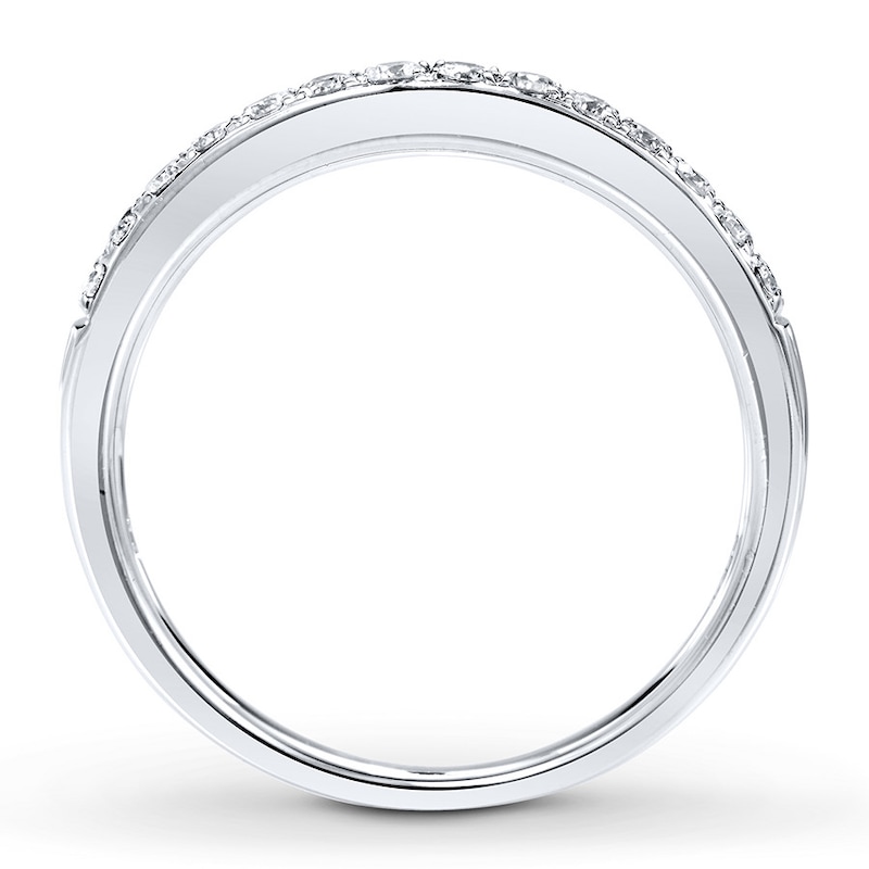 Main Image 2 of Previously Owned Diamond Wedding Band 1/4 ct tw Round-cut 14K White Gold