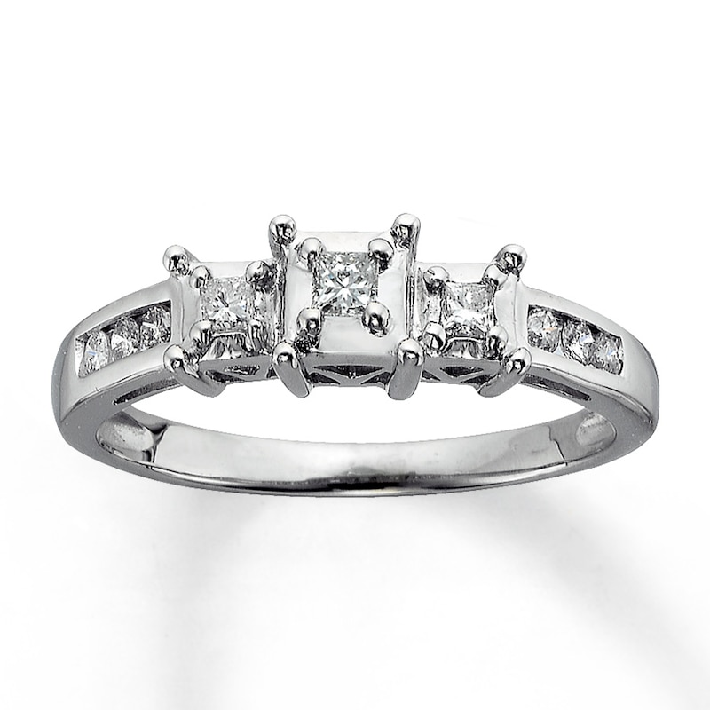 Main Image 1 of Previously Owned Diamond Ring 1/4 ct tw Princess & Round-cut 14K White Gold - Size 9