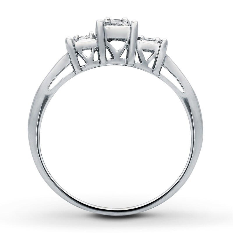 Main Image 2 of Previously Owned Diamond Ring 1/4 ct tw Princess & Round-cut 14K White Gold - Size 9