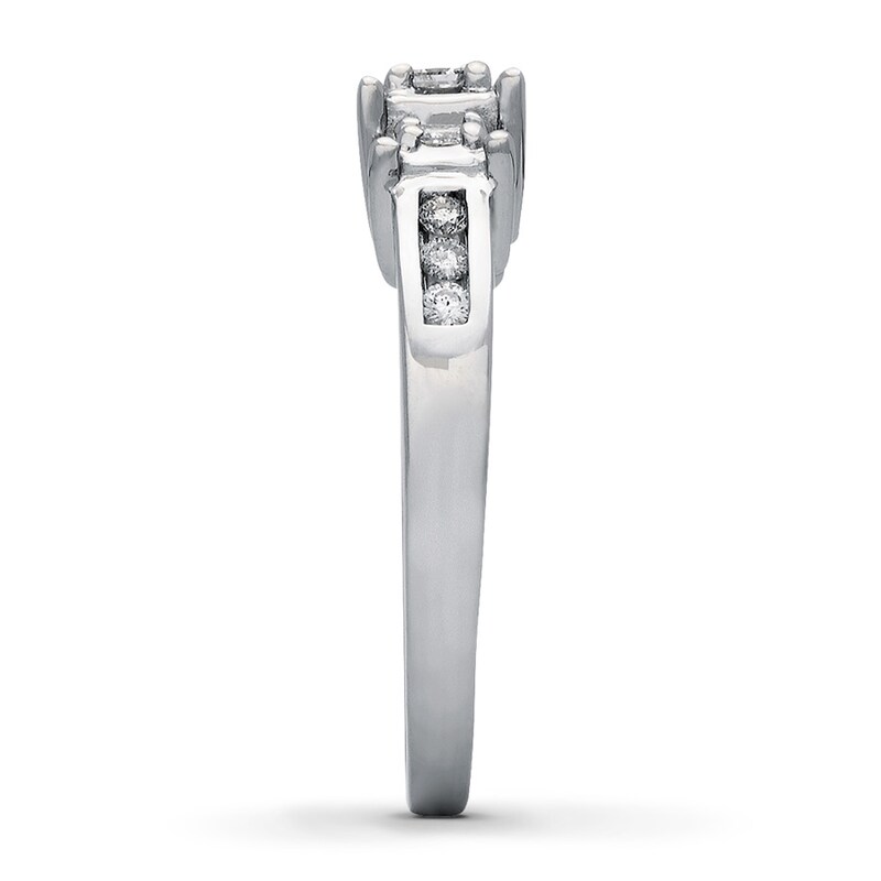 Main Image 3 of Previously Owned Diamond Ring 1/4 ct tw Princess & Round-cut 14K White Gold - Size 9