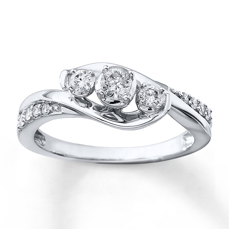 Main Image 1 of Previously Owned 3-Stone Diamond Ring 1/3 ct tw Round-cut 10K White Gold - Size 5