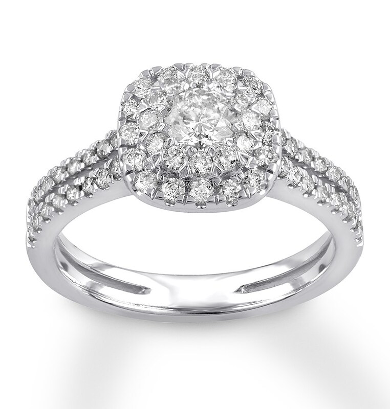 Main Image 1 of Previously Owned Diamond Engagement Ring 7/8 ct tw Round-cut 14K White Gold - Size 3.75