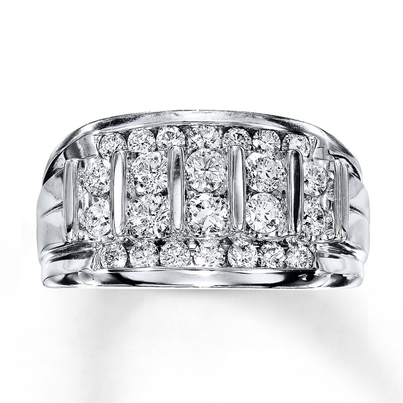 Main Image 1 of Previously Owned Men's Diamond Band 1-1/2 ct tw Round-cut 14K White Gold - Size 8.5