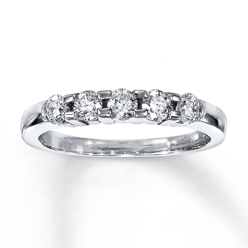 Previously Owned Diamond Ring 1/2 ct tw Round-cut 14K White Gold