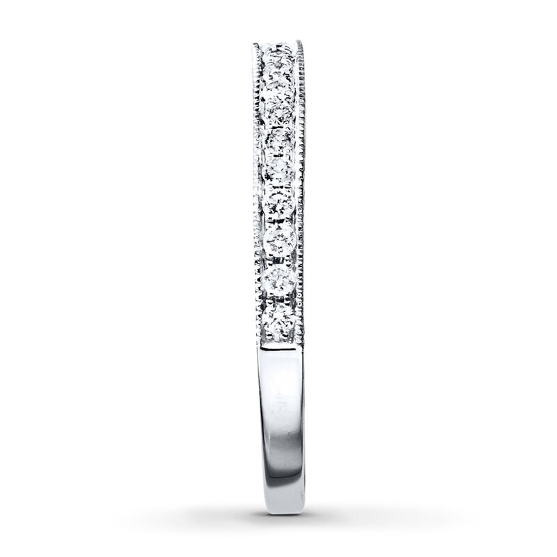 Previously Owned Diamond Wedding Band 1/5 ct tw Round-cut 14K White Gold - Size 7.5