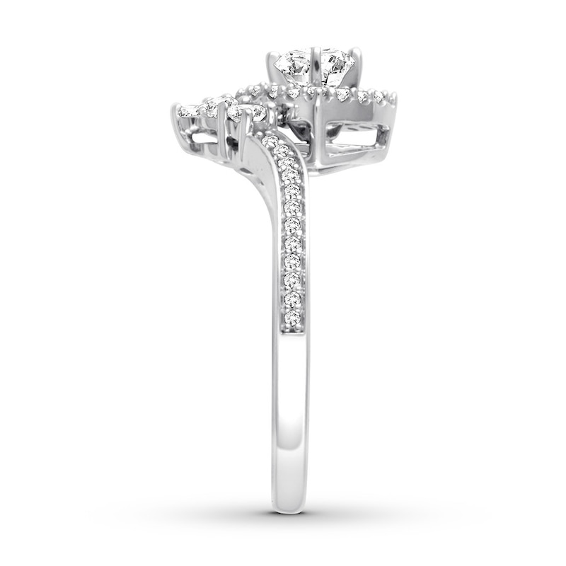 Main Image 2 of Previously Owned Diamond Engagement Ring 5/8 ct tw Round-cut 14K White Gold Size 4.25