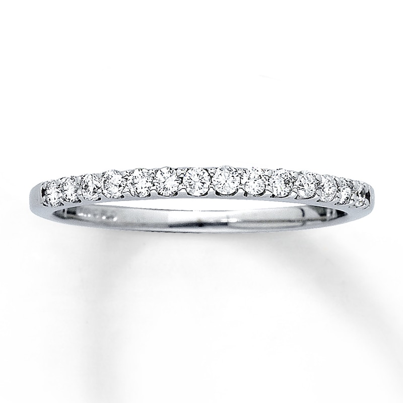 Main Image 1 of Previously Owned Diamond Wedding Band 1/4 ct tw Round-cut 14K White Gold - Size 4.5