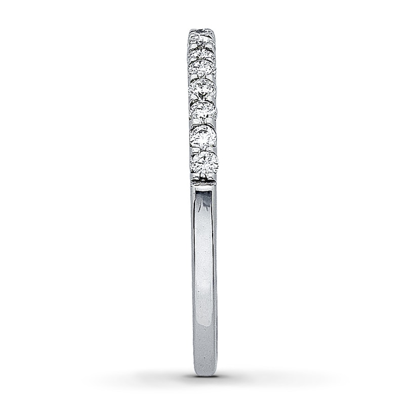 Main Image 3 of Previously Owned Diamond Wedding Band 1/4 ct tw Round-cut 14K White Gold - Size 4.5