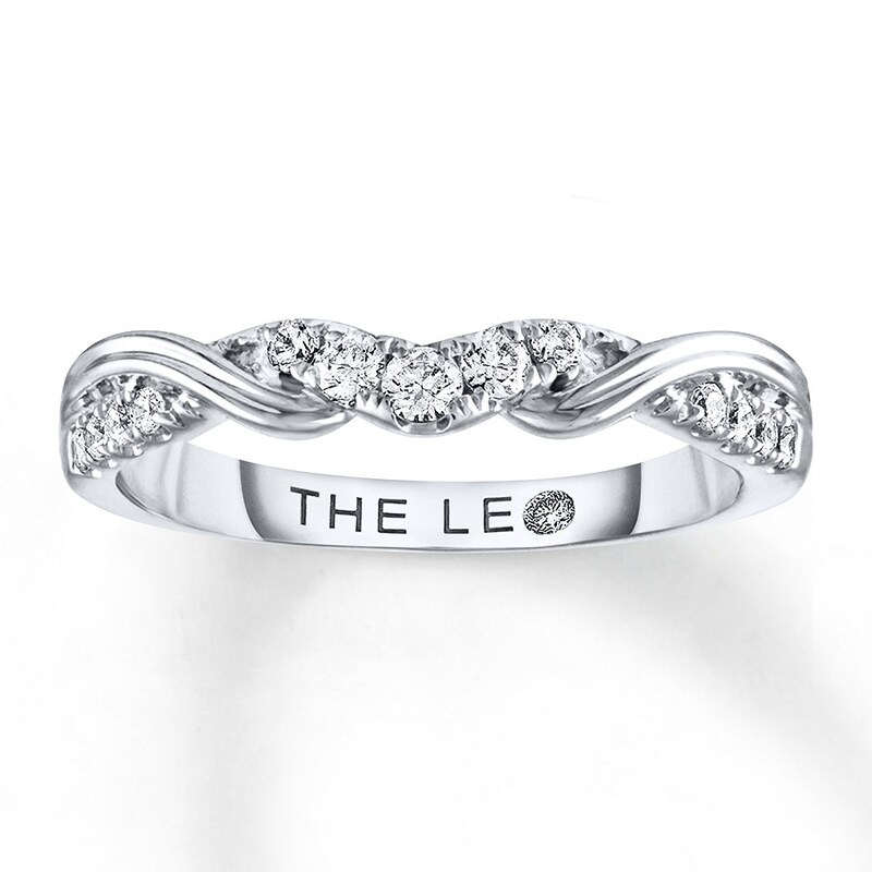 Main Image 1 of Previously Owned THE LEO Diamond Wedding Band 1/4 ct tw Round-cut 14K White Gold - Size 10