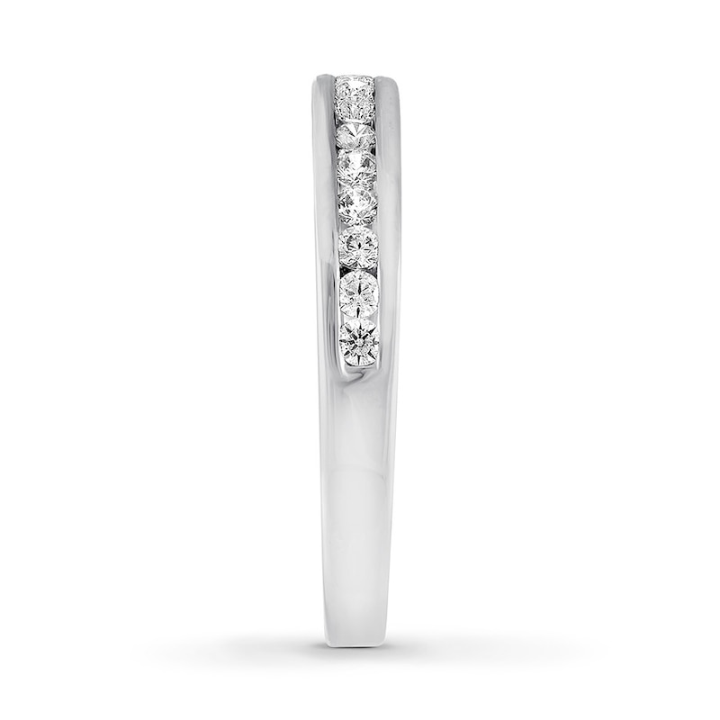 Main Image 3 of Previously Owned Diamond Wedding Band 1/3 ct tw Round-cut 14K White Gold