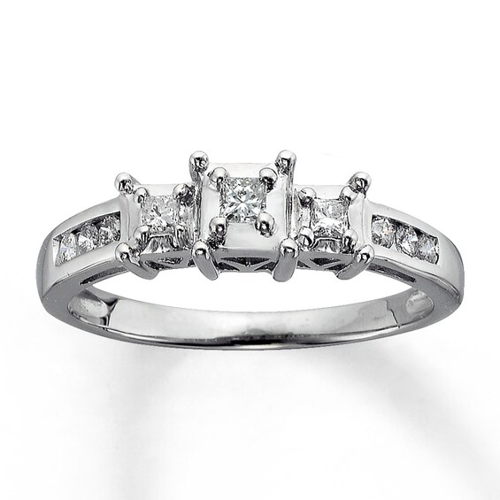Previously Owned Diamond Ring 1/4 ct tw Princess & Round-cut 14K White Gold Size