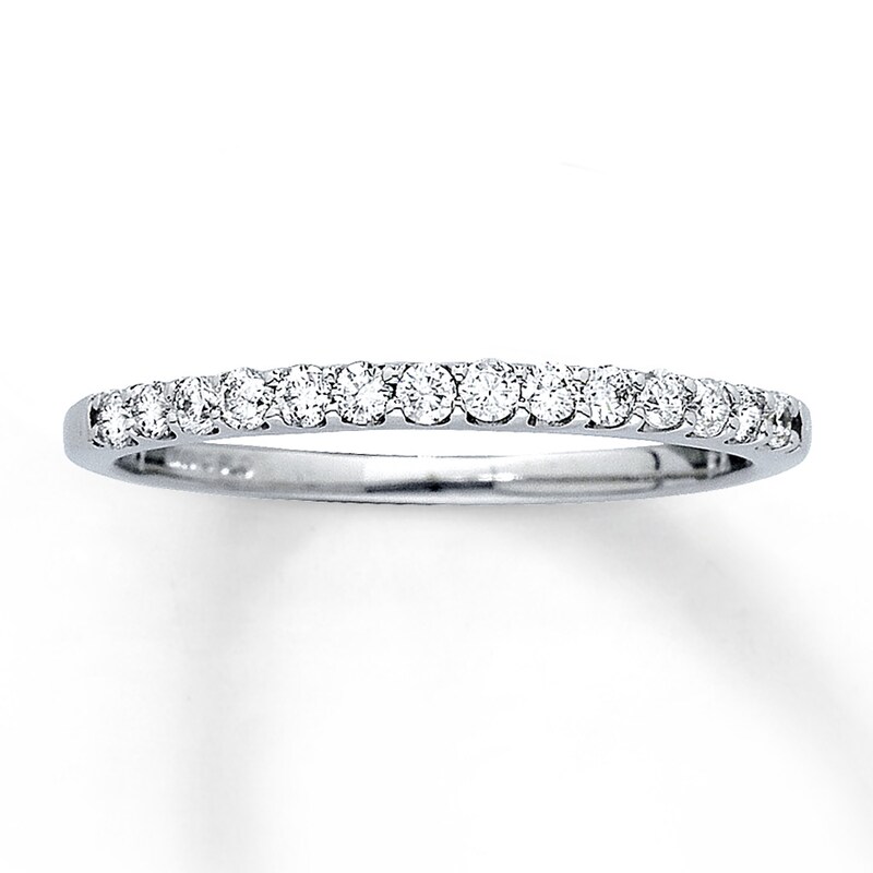 Main Image 1 of Previously Owned Diamond Wedding Band 1/4 ct tw Round-cut 14K White Gold - Size 3.75