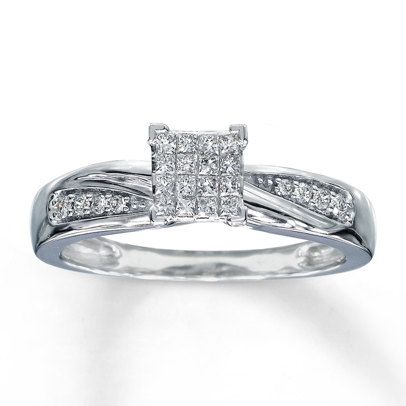 Previously Owned Diamond Engagement Ring 1/5 ct tw Princess & Round-cut Diamonds 10K White Gold