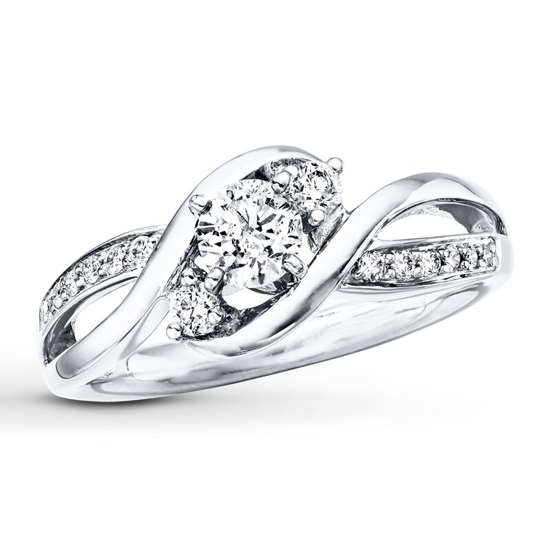 Previously Owned Three-Stone Engagement Ring 3/8 ct tw Round-cut Diamonds 14K White Gold - Size 9.75