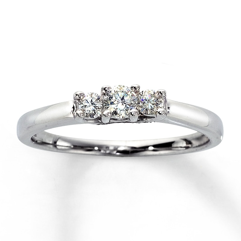 Previously Owned 3-Stone Diamond Engagement Ring 1/4 ct tw Round-cut 14K White Gold