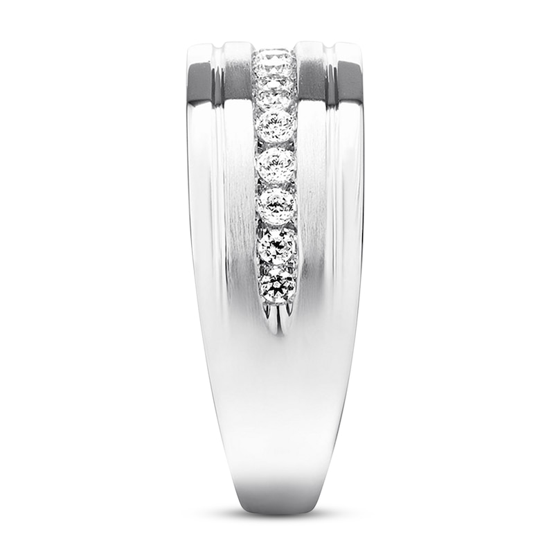 Main Image 2 of Previously Owned Men's Diamond Wedding Band 1/2 ct tw Round-cut 10K White Gold