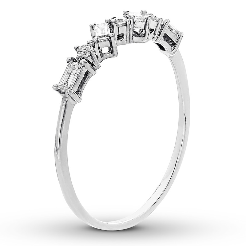 Main Image 3 of Previously Owned Diamond Ring 1/5 ct tw Baguette & Round 10K White Gold
