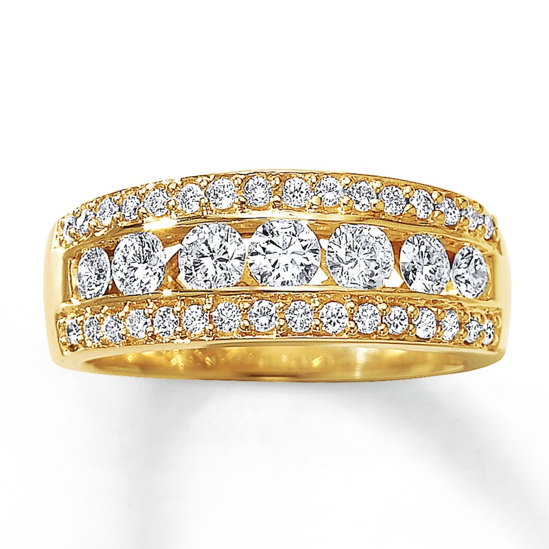 Main Image 1 of Previously Owned Diamond Ring 1 ct tw Round-cut 14K Yellow Gold - Size 7.25